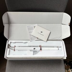T3 Curling Wand - White and Rose Gold